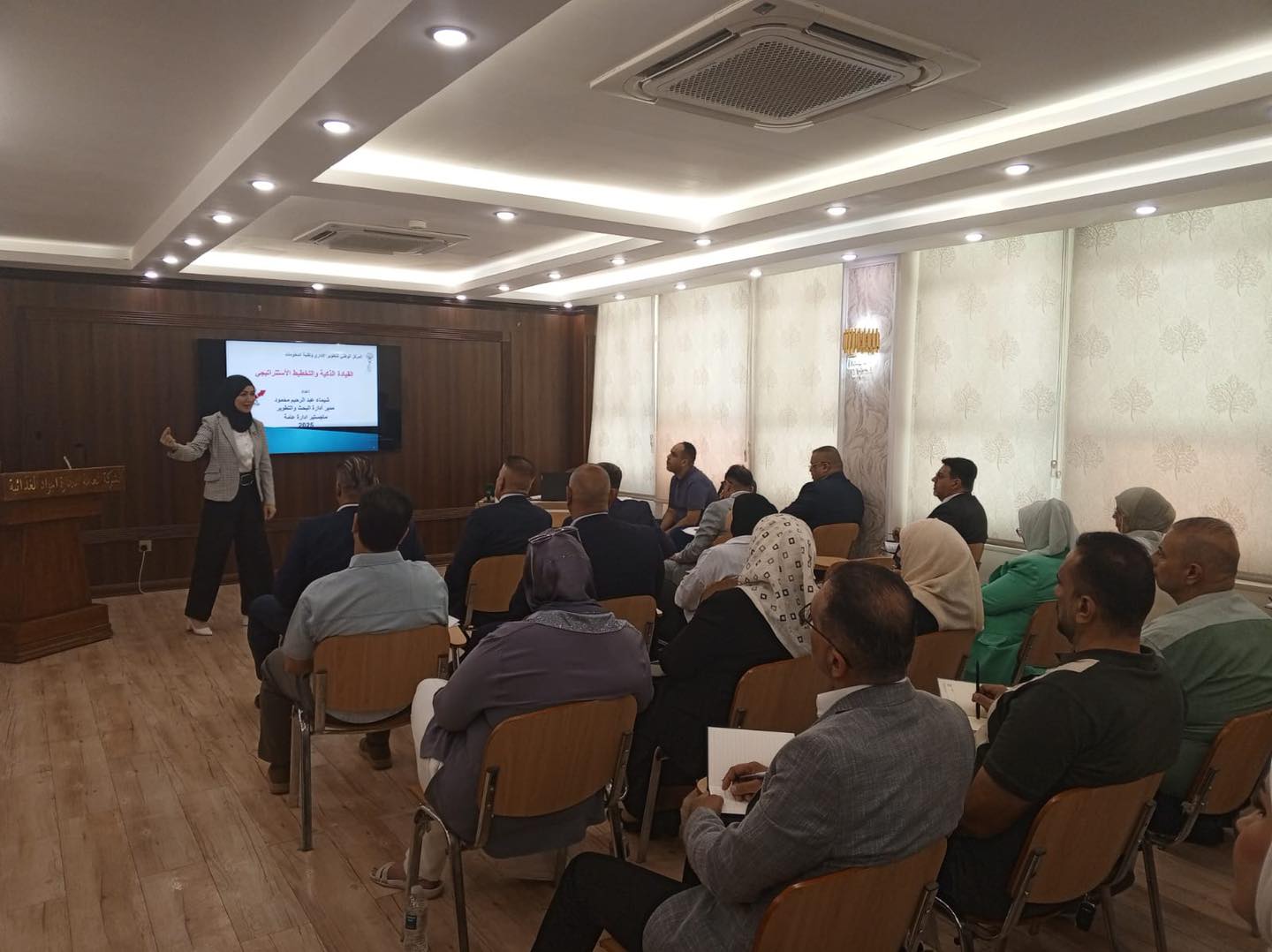 You are currently viewing المركز الوطني يقدم خدماته التدريبية في إحدى دورات الشركة العامة لتجارة المواد الغذائية