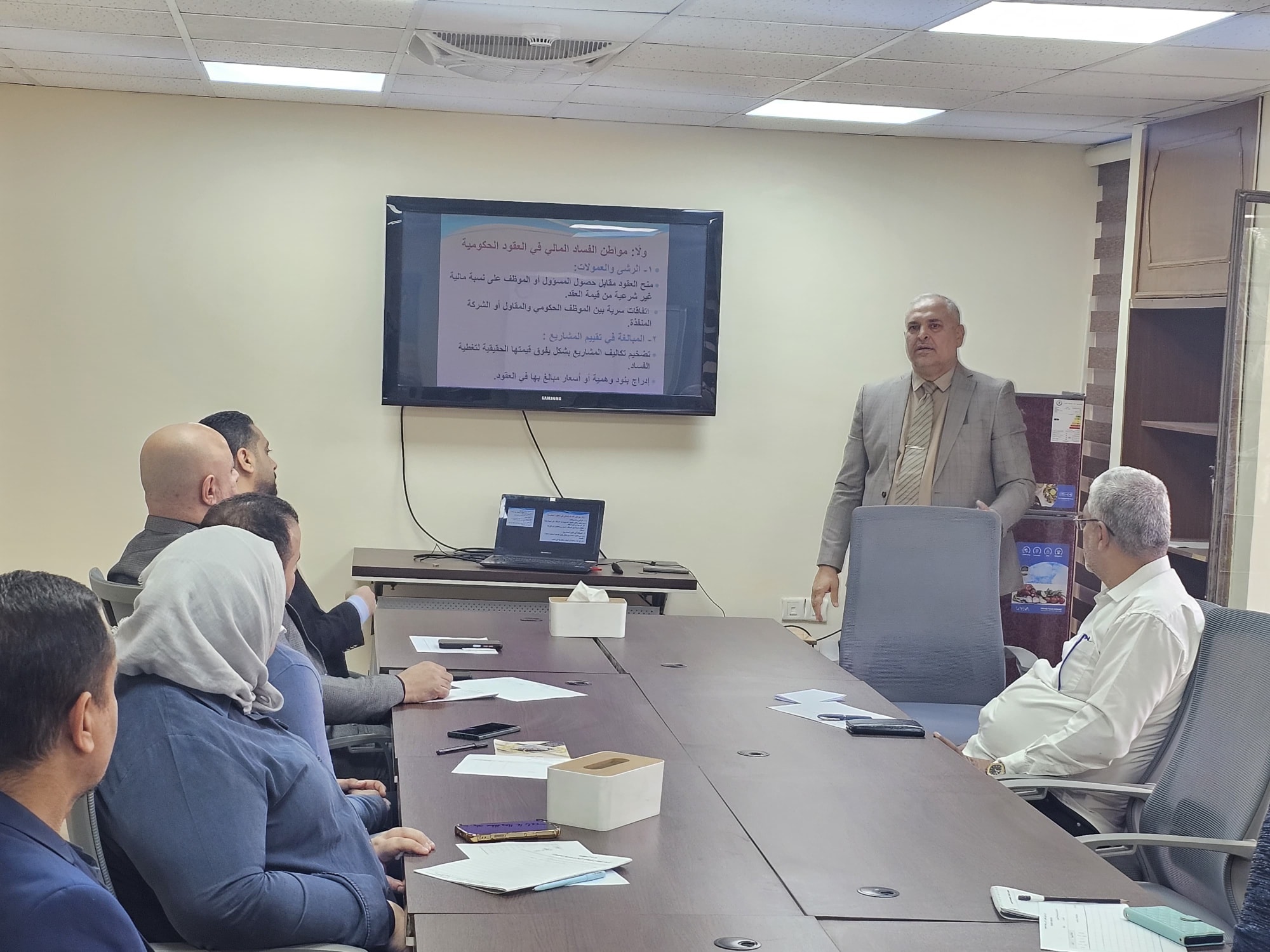 You are currently viewing المركز الوطني للتطوير الإداري وتقنية المعلومات يعقد ورشة حول مكافحة الفساد المالي والإداري